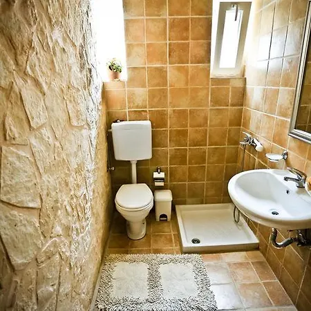 Home Suites 헐소니소스