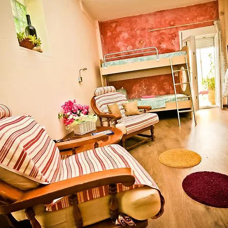 Home Suites * הרסוניסוס
