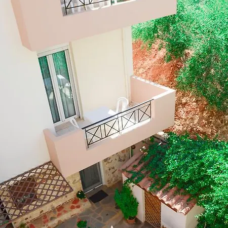Home Suites הרסוניסוס
