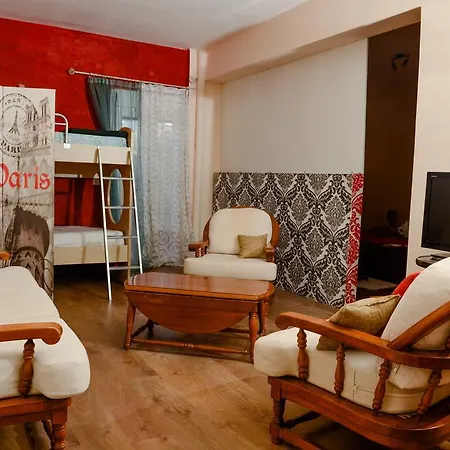 דירה Home Suites הרסוניסוס