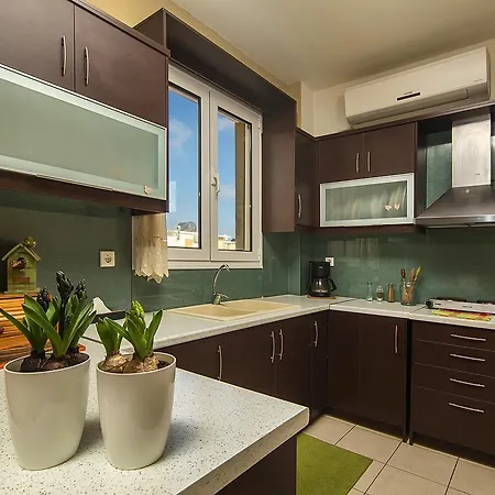 Home Suites דירה הרסוניסוס