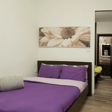 Home Suites דירה הרסוניסוס